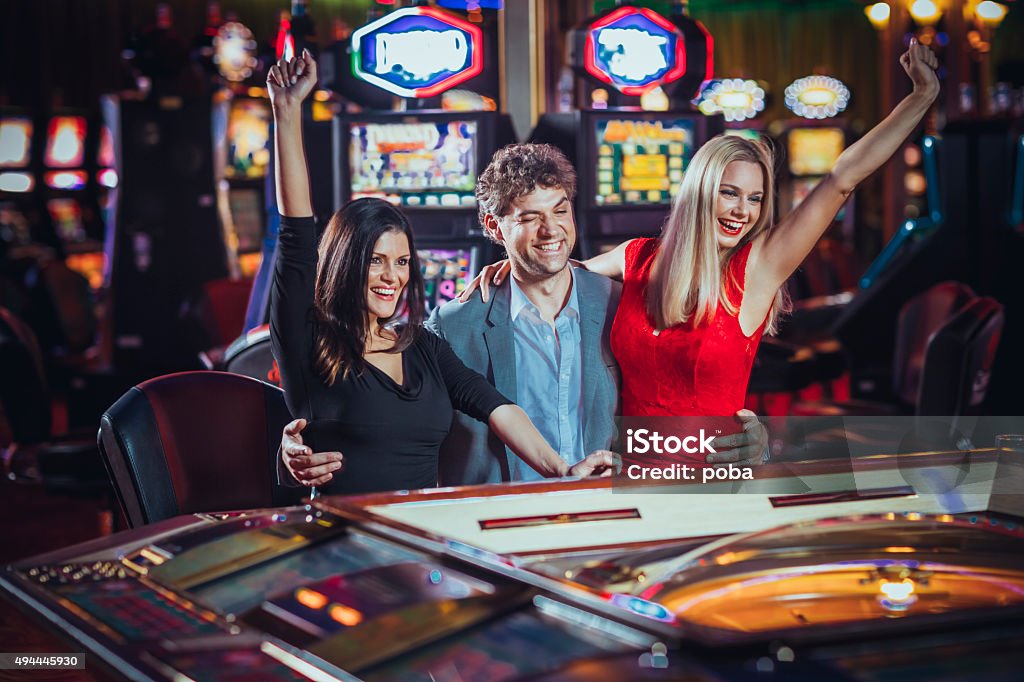 Live Casino Indonesia 2025: Multi-Table Strategy — Main 2–3 Meja Tanpa Kebablasan